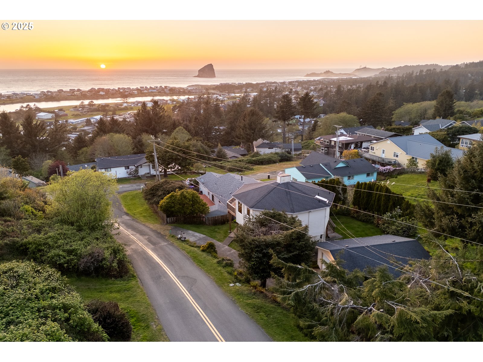 35590 Upper Loop Road Pacific City, OR 97135 - Photo 2 of 37 Gallery Image 2