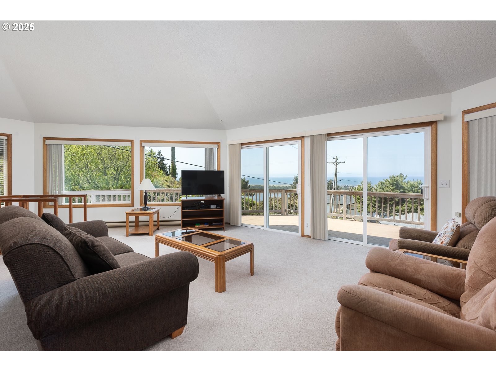 35590 Upper Loop Road Pacific City, OR 97135 - Photo 5 of 37 Gallery Image 5