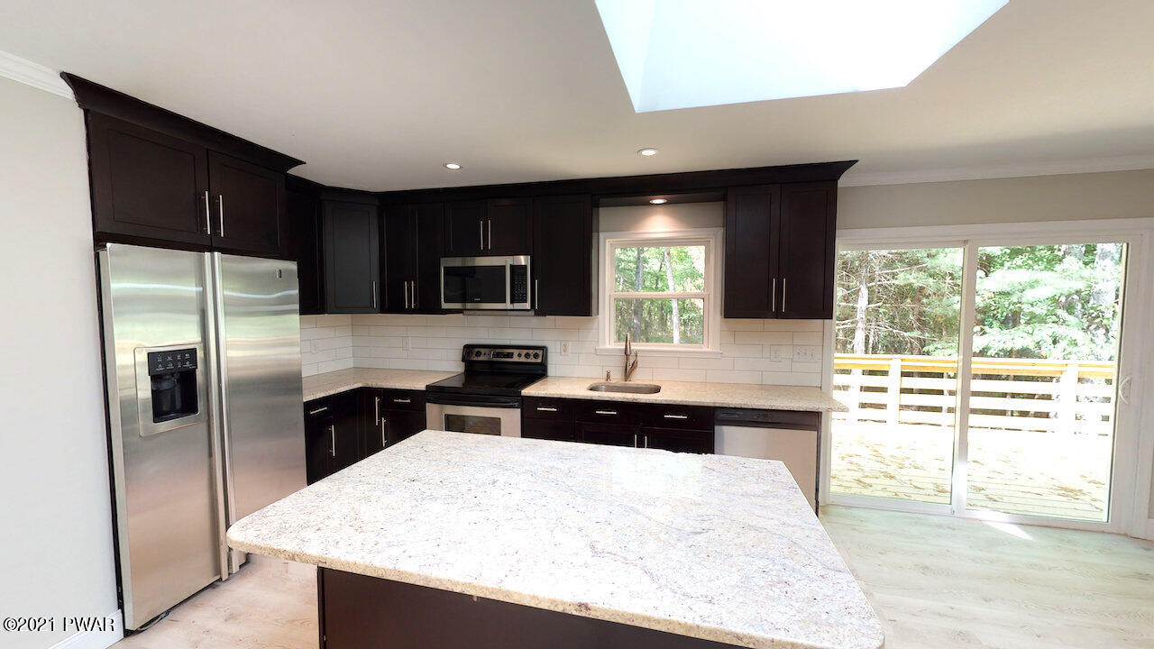 142 Blackfoot Road Shohola, PA 18458 - Photo 11 of 46