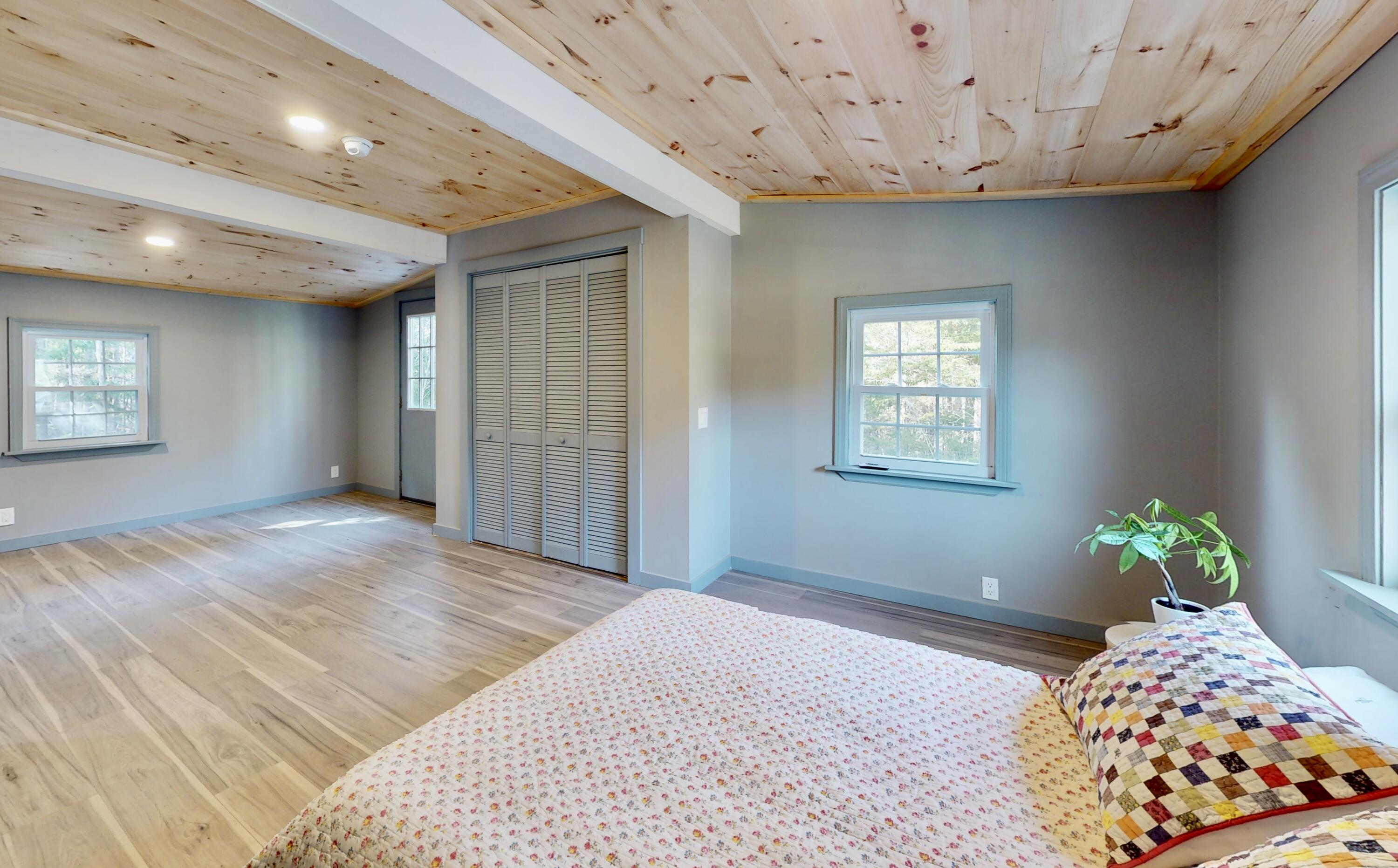 15 Bay State Road Vinalhaven, ME 04863 - Photo 14 of 22 Bedroom.jpg1