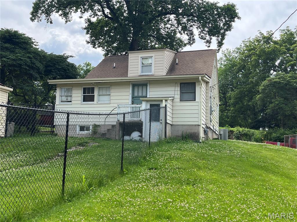 318 3rd Street Winfield, MO 63389 - Photo 2 of 25