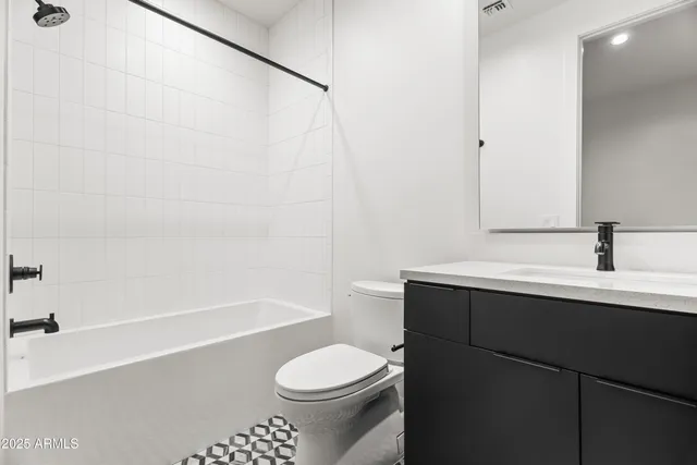 $2,895,000 | 1538 West Wagon Wheel Drive, Phoenix, AZ 85021