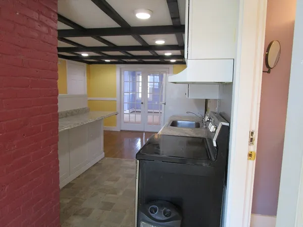 $2,350 | 216 Irving Street, Unit 6, Framingham, MA 01702