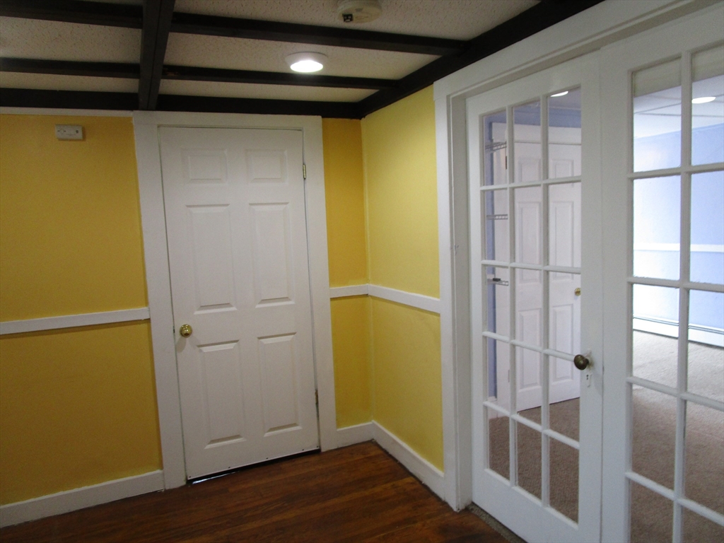 216 Irving Street, Unit 6 Framingham, MA 01702 - Photo 4 of 8