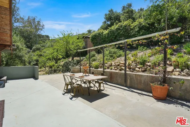 $1,450,000 | 1527 Bainum Drive, Topanga, CA 90290