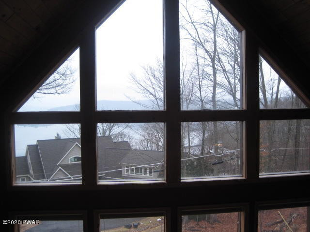 157 Lakeview Road Greentown, PA 18426 - Photo 33 of 34 26a PLENTY OF WINDOWS