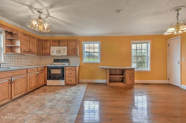 $189,000 | 1305 St Louis Street, Johnson City, TN 37601