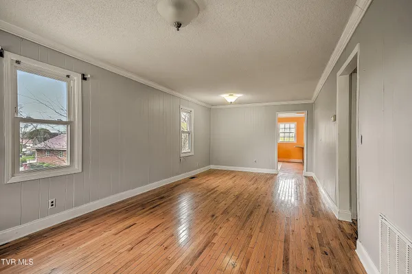 $189,000 | 1305 St Louis Street, Johnson City, TN 37601