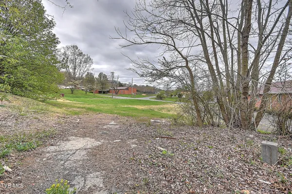 $189,000 | 1305 St Louis Street, Johnson City, TN 37601