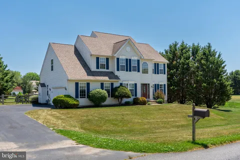 $625,000 | 5 Fairview Avenue, Middletown, DE 19709