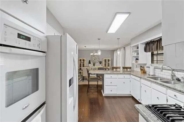 $325,000 | 2726 Camelot Drive, Bryan, TX 77802