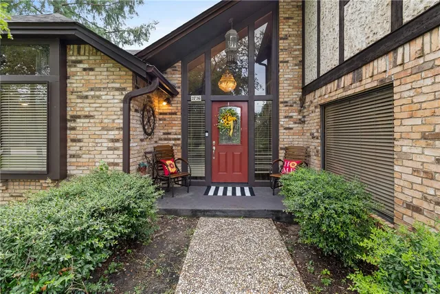 $325,000 | 2726 Camelot Drive, Bryan, TX 77802