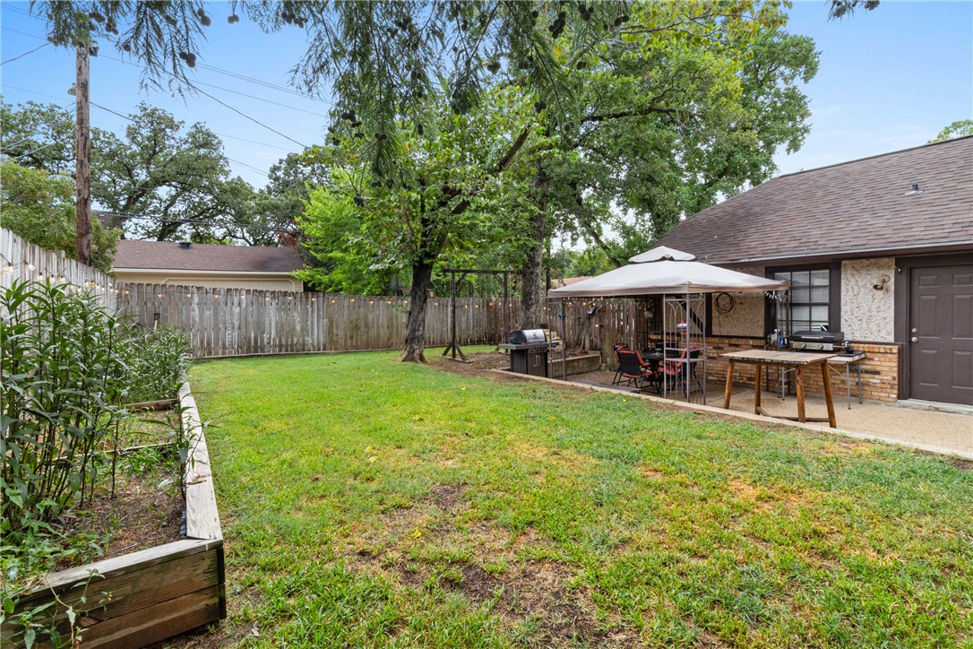 2726 Camelot Drive Bryan, TX 77802 - Photo 23 of 26