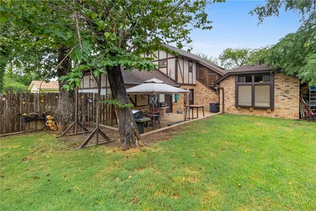 $325,000 | 2726 Camelot Drive, Bryan, TX 77802