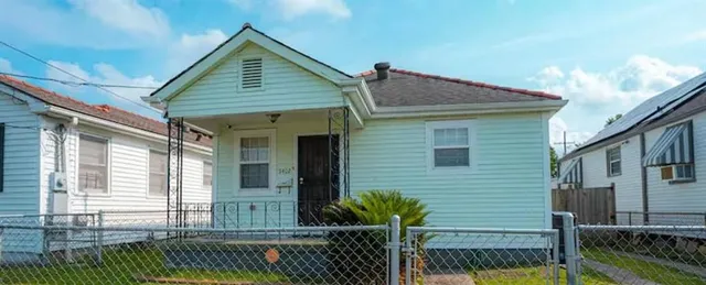 $1,300 | 5402 Chartres Street, New Orleans, LA 70117