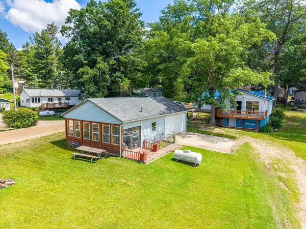 $285,000 | 1276 East Long Lake Road, Harrison, MI 48625