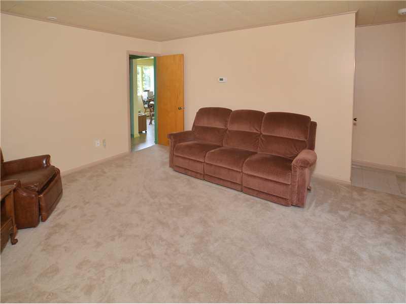 1162 Spring Hill Road Murrysville, PA 15632 - Photo 16 of 22 Living Room.