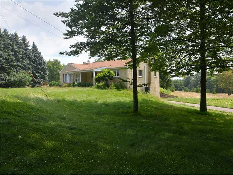 1162 Spring Hill Road Murrysville, PA 15632 - Photo 6 of 22 View.