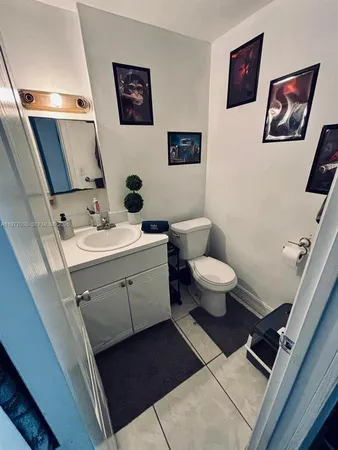 $1,700 | 820 Euclid Avenue, Unit 206, Miami Beach, FL 33139