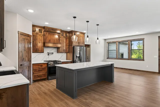 $884,900 | 29441 136th Street, Princeton, MN 55371