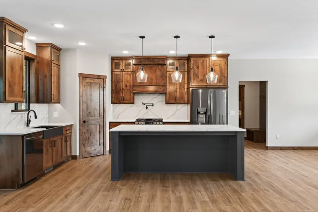 $884,900 | 29441 136th Street, Princeton, MN 55371