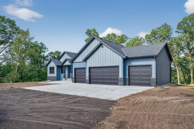 $884,900 | 29441 136th Street, Princeton, MN 55371