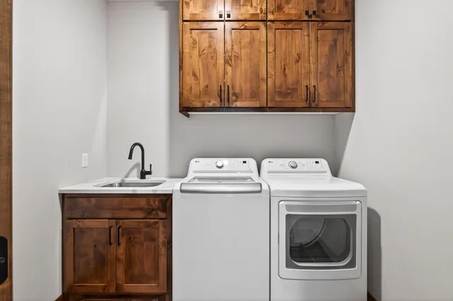 $884,900 | 29441 136th Street, Princeton, MN 55371