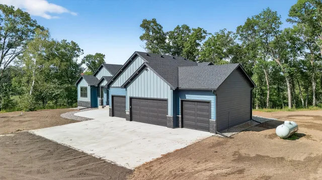 $884,900 | 29441 136th Street, Princeton, MN 55371