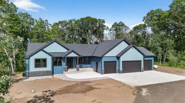$884,900 | 29441 136th Street, Princeton, MN 55371