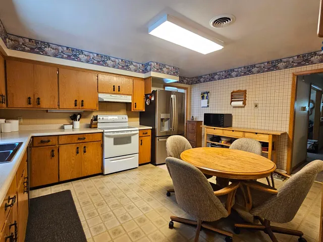 $575,000 | N5847 County Road D, Princeton, WI 54968