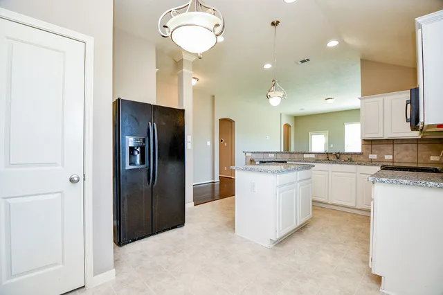 $2,200 | 2023 Manchester Crossing Drive, Fresno, TX 77545