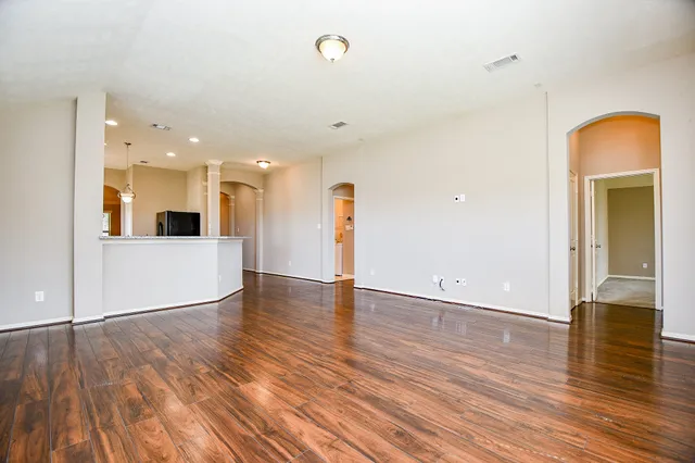 $2,200 | 2023 Manchester Crossing Drive, Fresno, TX 77545