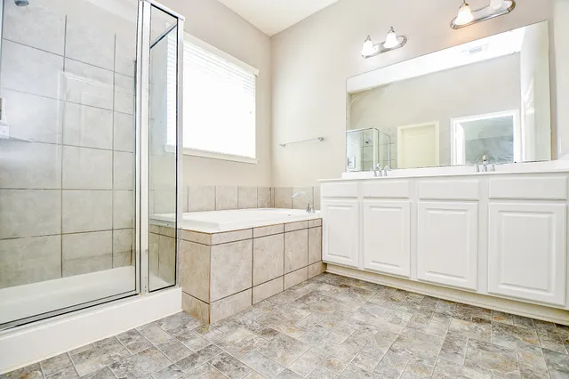 $2,200 | 2023 Manchester Crossing Drive, Fresno, TX 77545