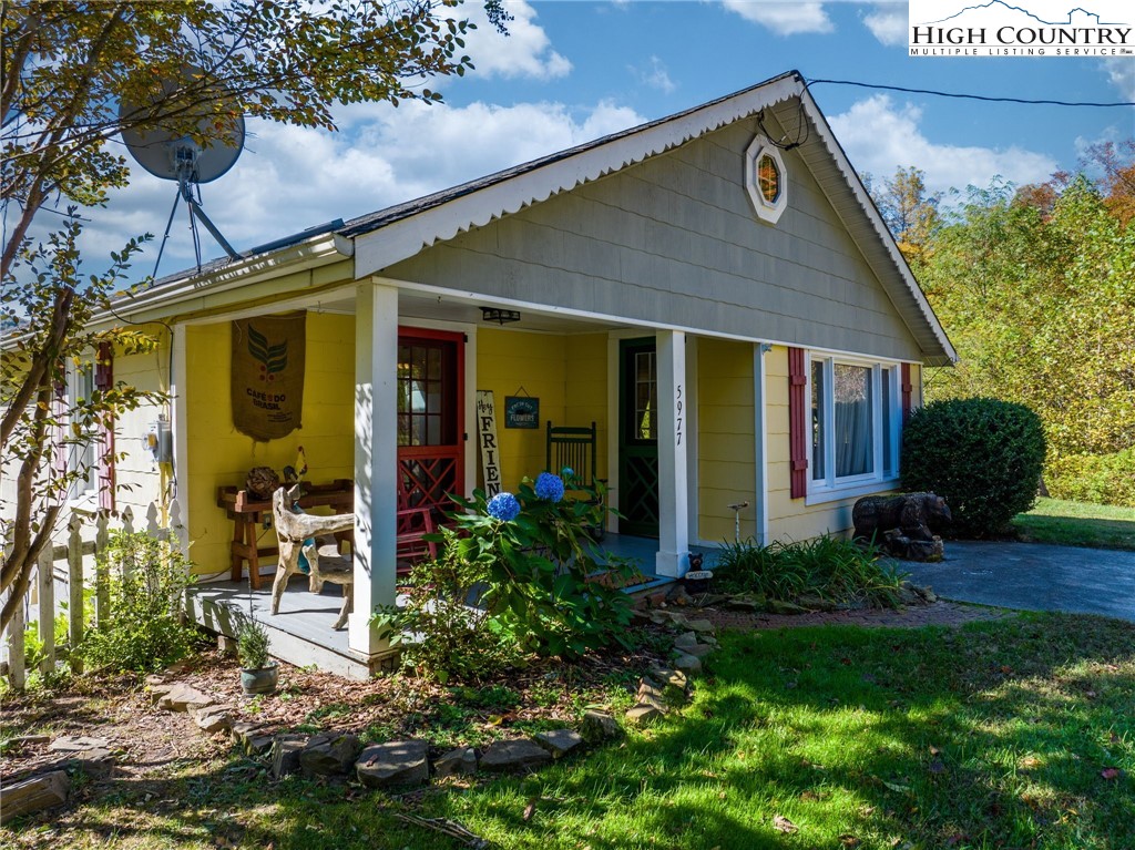 5977 Waterfalls Road Lenoir, NC 28645 - Photo 4 of 50 Gallery Image 4