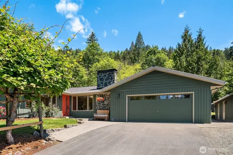 $990,000 | 16408 Tiger Mountain Road Southeast, Issaquah, WA 98027