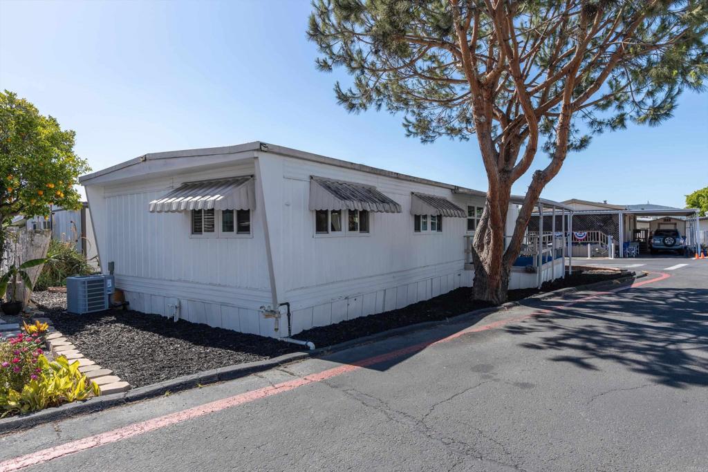 1515 Capalina Road, Unit 7 San Marcos, CA 92069 - Photo 14 of 29