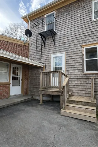 $1,300 | 24 Sycamore Street, Unit 1E, New Bedford, MA 02740