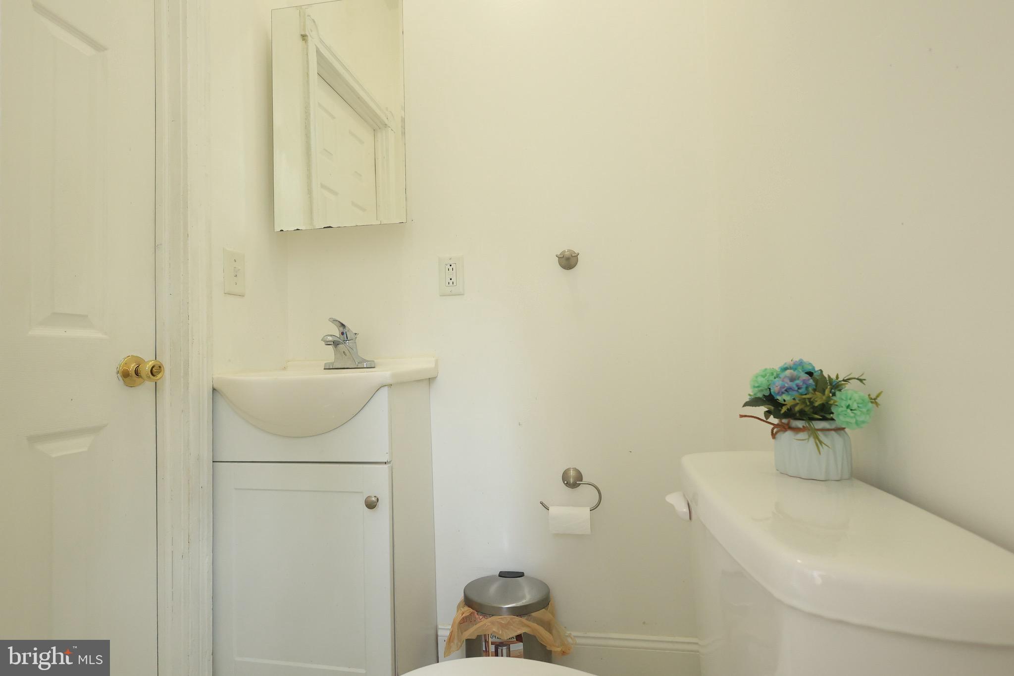 1011 Spring Street Reading, PA 19604 - Photo 11 of 44