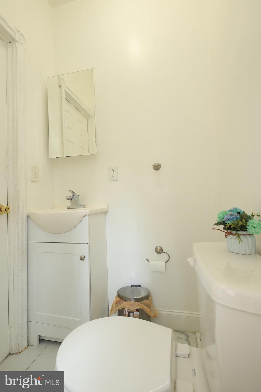 1011 Spring Street Reading, PA 19604 - Photo 12 of 44