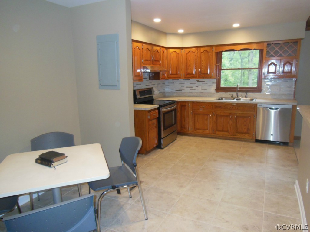 10308 Reams Road Richmond, VA 23236 - Photo 4 of 9 Gallery Image 4