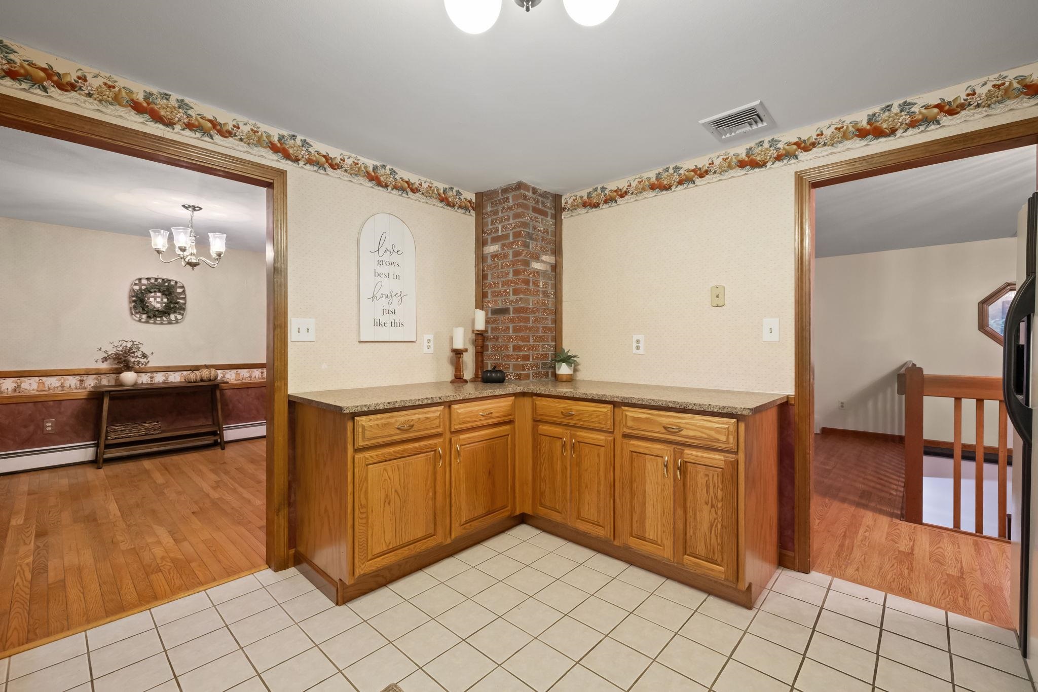 3 Longwood Road Salem, NH 03079 - Photo 5 of 59 Gallery Image 5