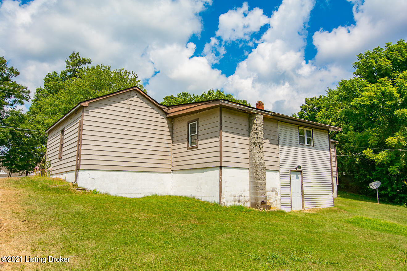 4805 Billtown Road Louisville, KY 40299 - Photo 23 of 31 Rear of house