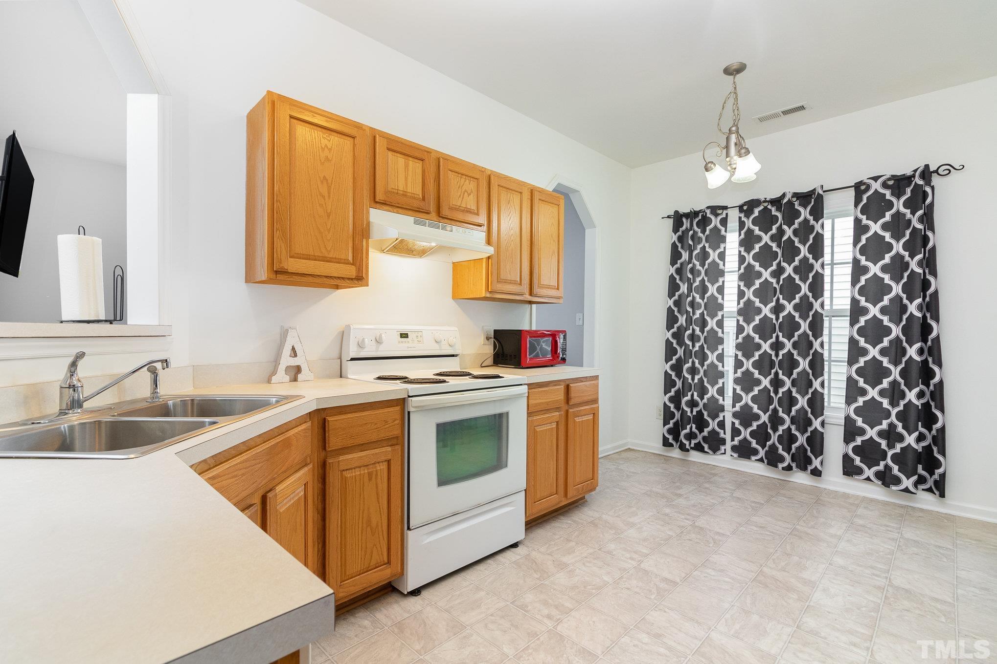 5224 Anchorage Way Raleigh, NC 27610 - Photo 8 of 25 Gallery Image 8