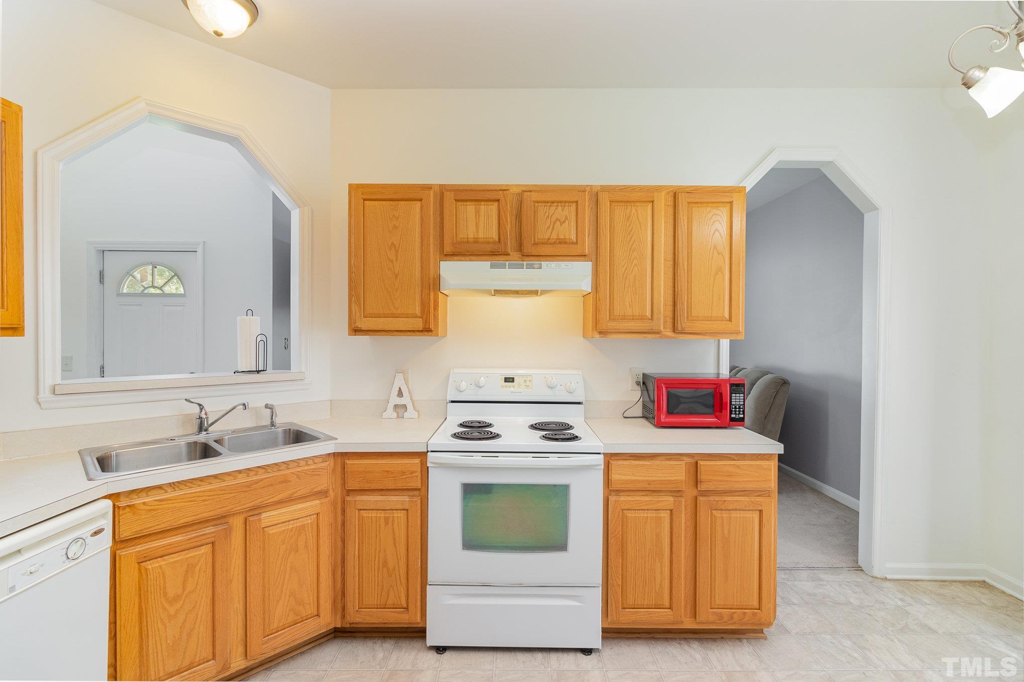 5224 Anchorage Way Raleigh, NC 27610 - Photo 9 of 25 Gallery Image 9