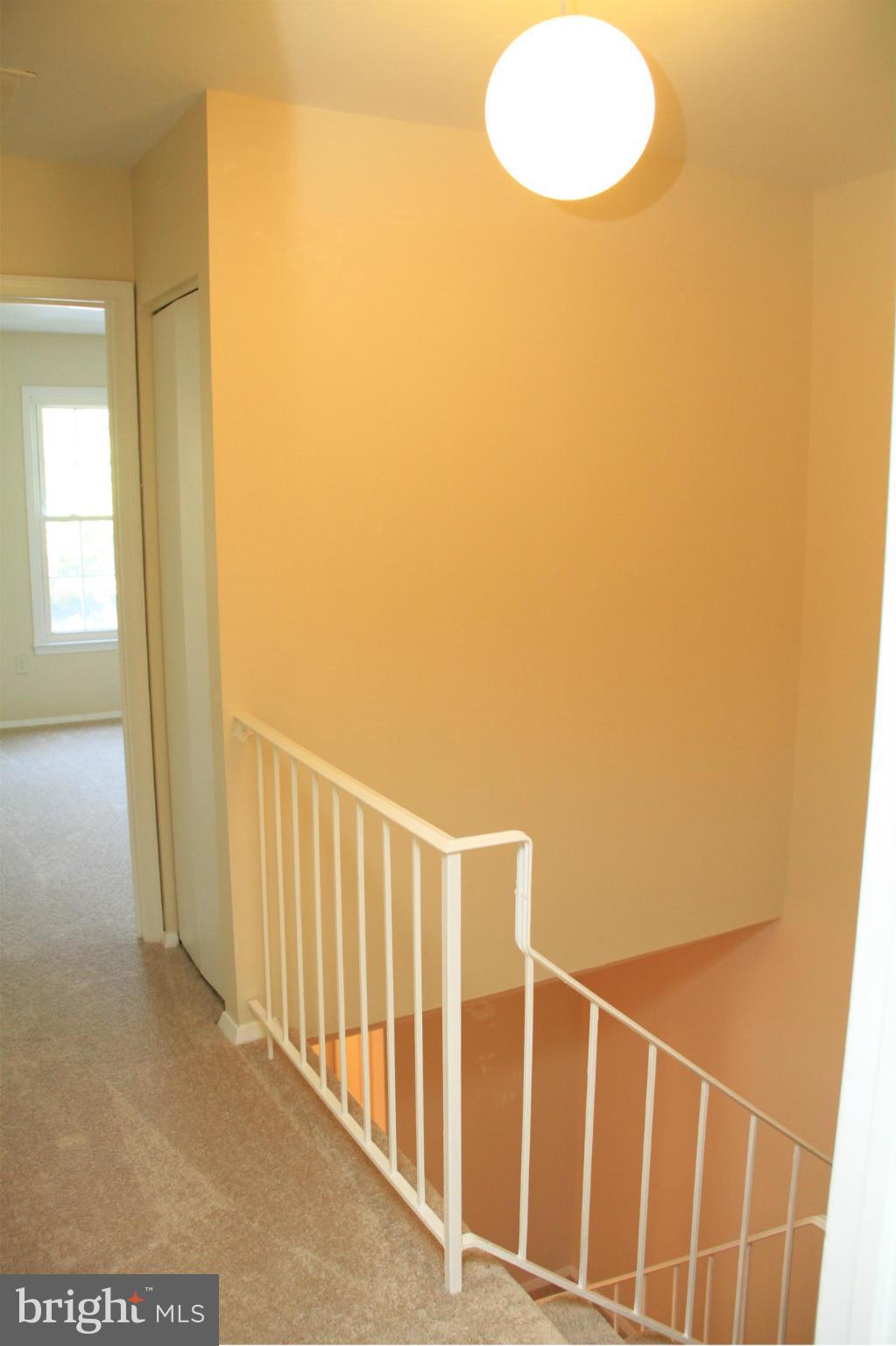 2417 Alsop Court Reston, VA 20191 - Photo 17 of 25 Upper Hallway