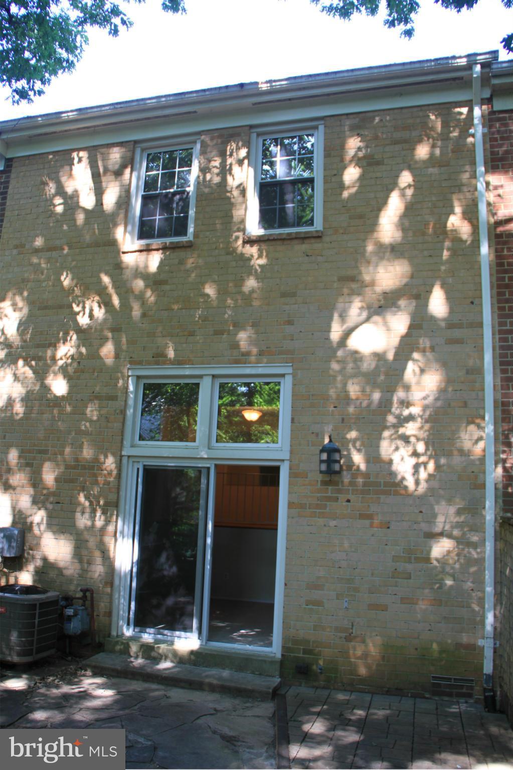 2417 Alsop Court Reston, VA 20191 - Photo 9 of 25 Exterior (Rear)