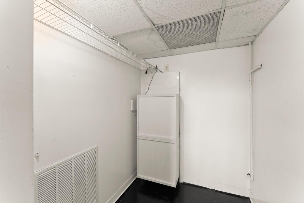 2285 Peachtree Street Northeast, Unit 801 Atlanta, GA 30309 - Photo 14 of 30 a view of a room with wooden floor