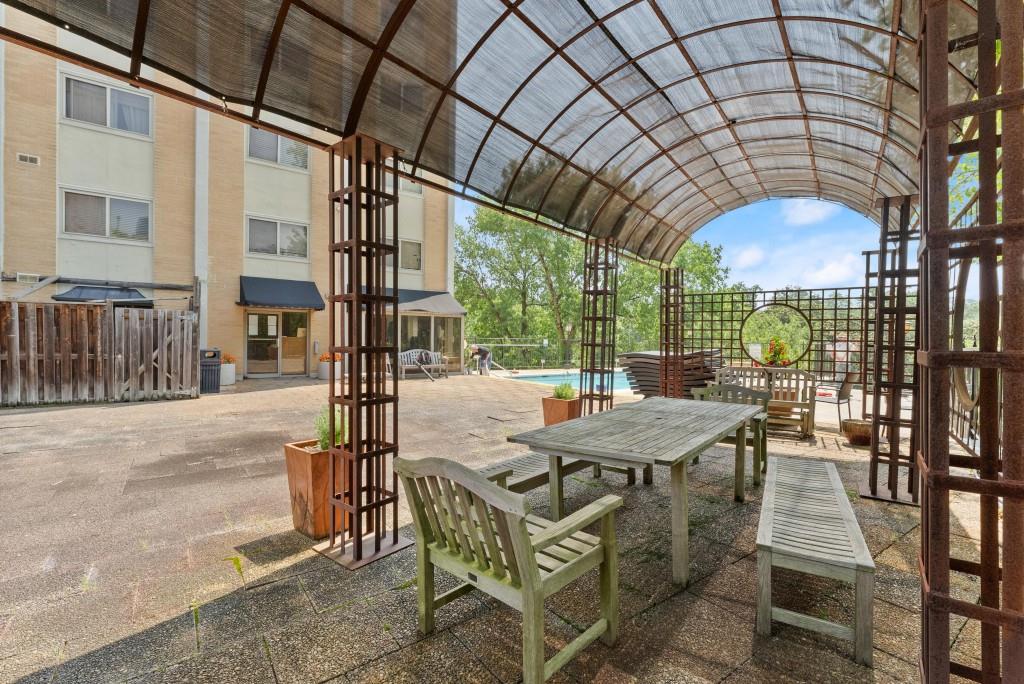 2285 Peachtree Street Northeast, Unit 801 Atlanta, GA 30309 - Photo 27 of 30 a view of outdoor space yard and patio