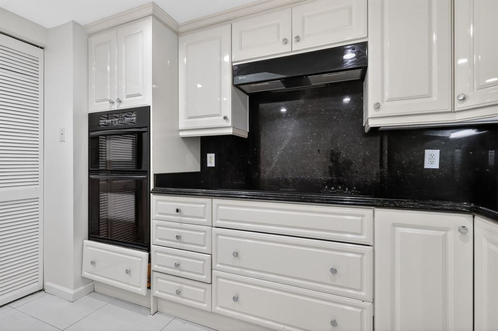 9595 Collins Avenue, Unit N8F Surfside, FL 33154 - Photo 16 of 48