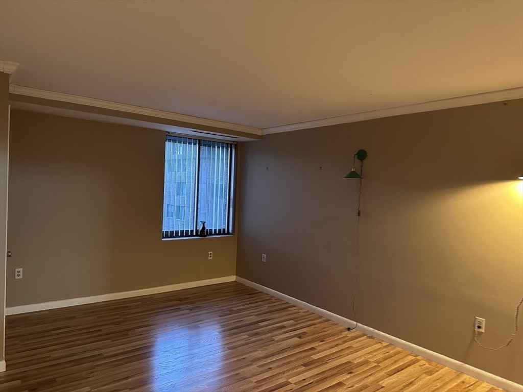 402 Paradise Road, Unit 3N Swampscott, MA 01907 - Photo 21 of 30